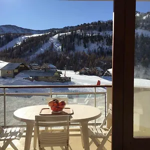 Appartement Chaleureux 3 Pièces 50m² Plein Sud Avec Grande Terrasse Au Pied Des Pistes à, Isola 2000